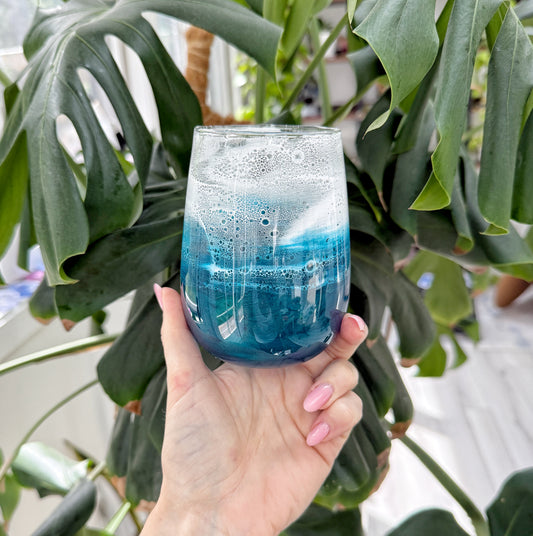 Resin Stemless Wine Wave Glasses 9/17/26