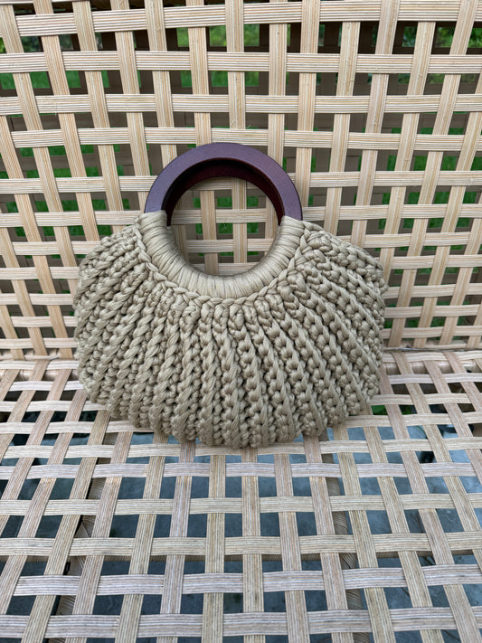 Hand Crocheted T-Shirt Yarn Scallop Shell Handbag with Wooden Handles 9/17/26