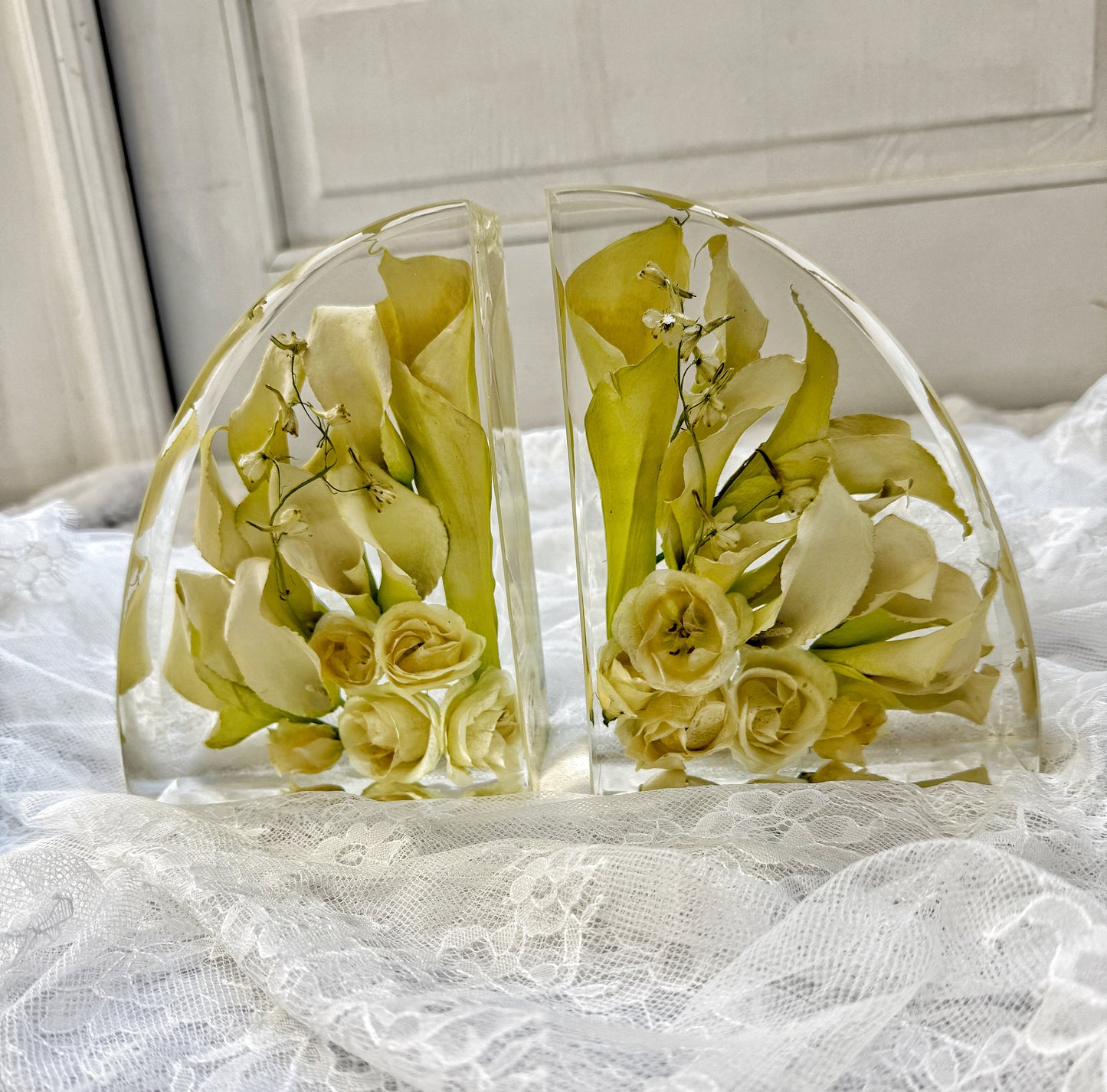 7" Bookends Floral Preservation Keepsake