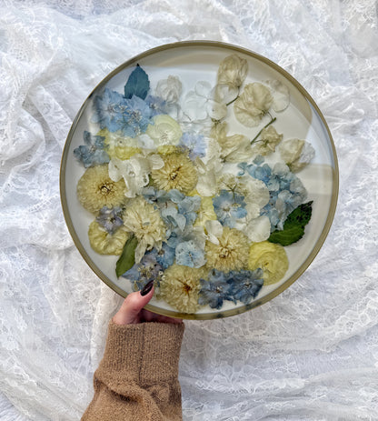 12" Hanging Round Floral Preservation Keepsake