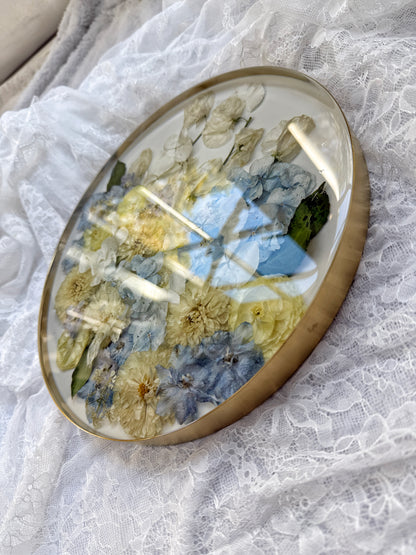 12" Hanging Round Floral Preservation Keepsake