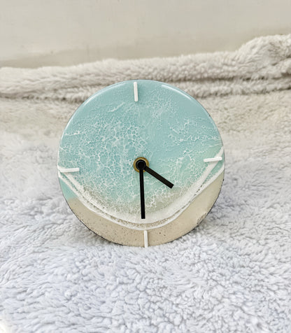 Mini Ocean Wave Clock 4/9/26